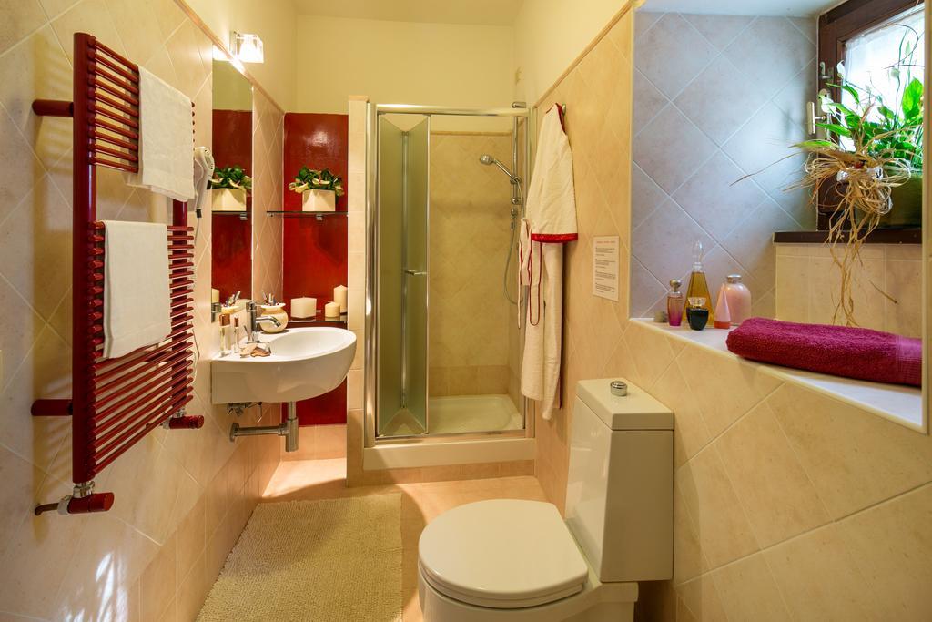 Residence Menotre Rasiglia Luaran gambar